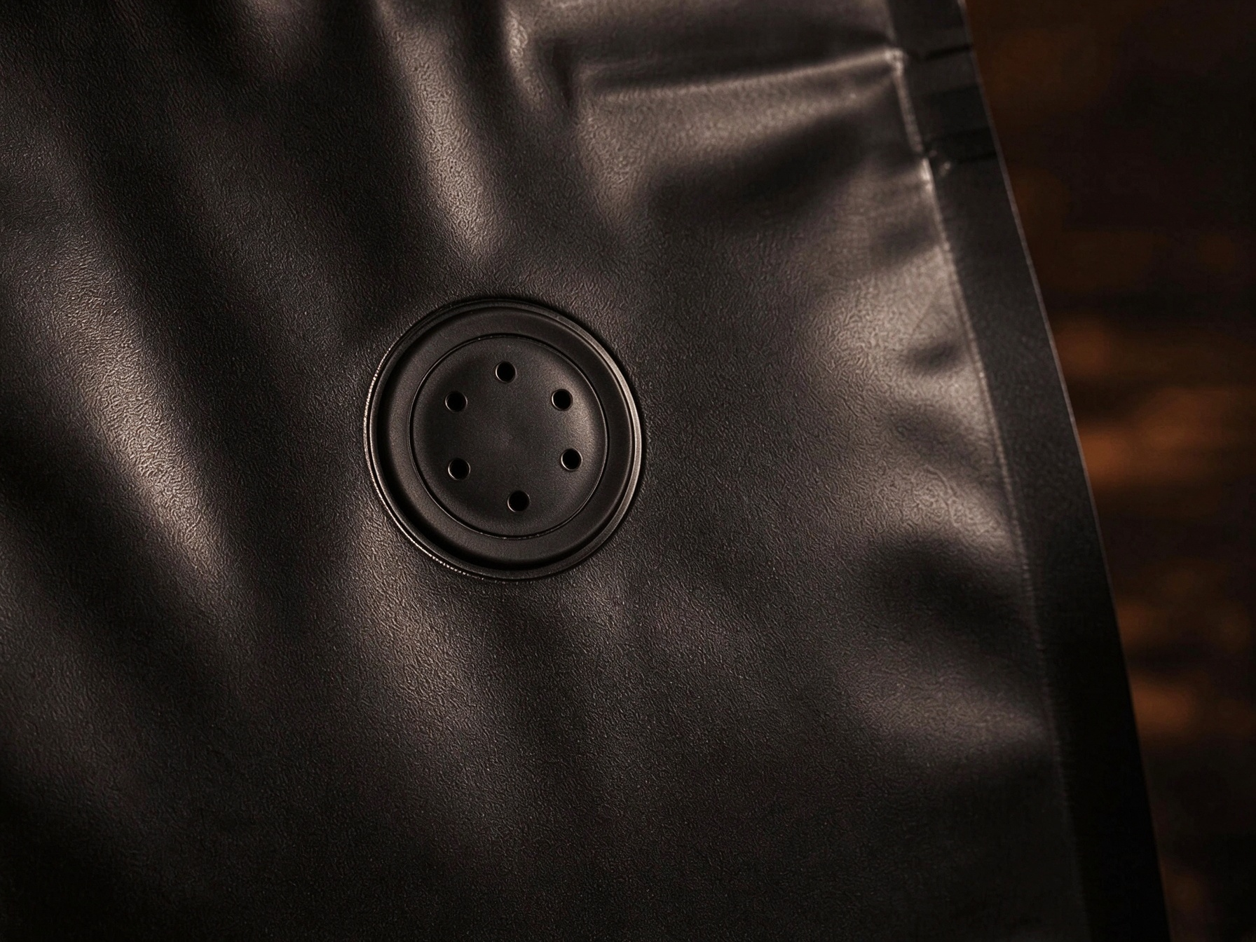 Coffee bag one-way degassing valve
